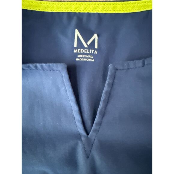 Medelita Horizon Scrub Set Womens XS Short Sleeve Top Womens S Pants Navy Blue - Picture 3 of 9